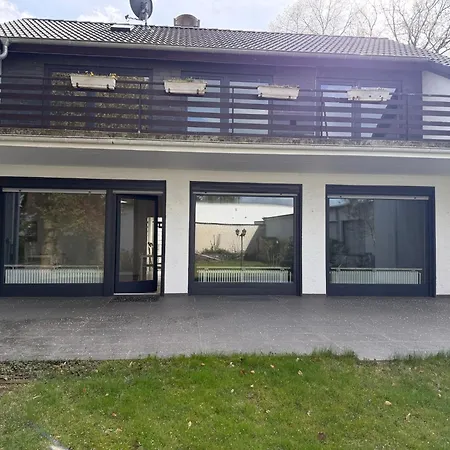 T&k - - 5 Detached House - Private Parking ゾーリンゲン