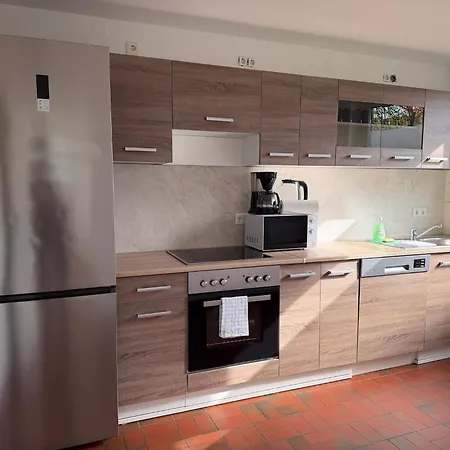 T&k - - 5 Detached House - Private Parking アパート ゾーリンゲン