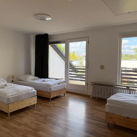 T&k - - 5 Detached House - Private Parking Апартаменты Золинген