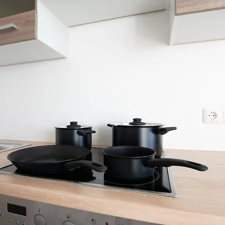 Апартаменты T&k - - 5 Detached House - Private Parking